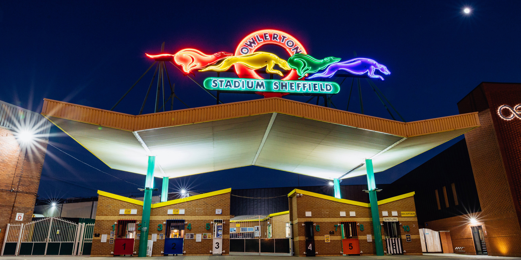 Win a VIP Father’s Day Experience at Owlerton Stadium